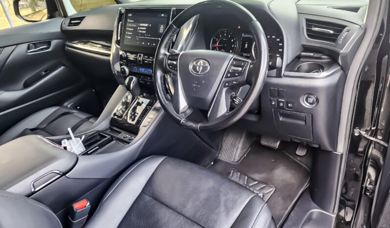 2021 Registered in 2022 TOYOTA Alphard 2.5 DVVTi (A) SC New Facelift JBL Home Theater, High Spec Version,3 LED Pilot Seat ,2 power door, power boot. Sunroof, Moon roof Pre crash system, Super tiptop condition! 1 Owner Must buy! Great offer! full