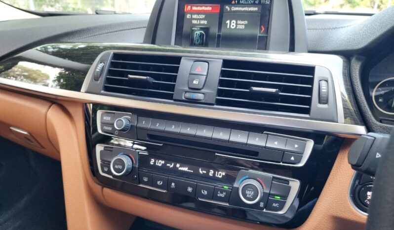 * CAR KING ! Very low mileage 51k Km! Almost like New!February 2018 BMW 318i (A) F30 LCi, New Facelift, Luxury CKD Local Brand New by BMW Malaysia. full