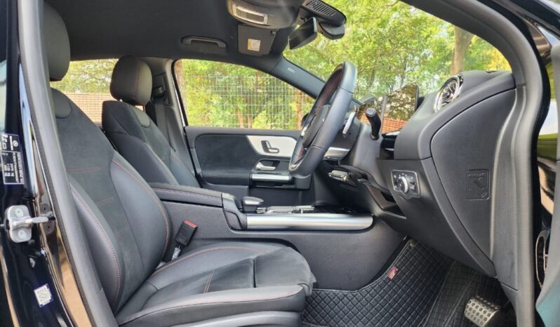 October 2023 MERCEDES-BENZ GLA250 4MATIC (A) H247, 8DCT Original AMG High Spec! Latest Current Model, CKD Local Brand New by MERCEDES-BENZ MALAYSIA! 1 Owner! Must Buy! full