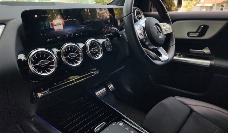 October 2023 MERCEDES-BENZ GLA250 4MATIC (A) H247, 8DCT Original AMG High Spec! Latest Current Model, CKD Local Brand New by MERCEDES-BENZ MALAYSIA! 1 Owner! Must Buy! full