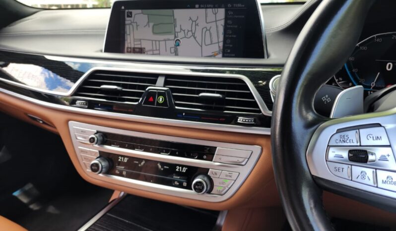 February 2022 BMW 740Le Original M Sport (A) G12 New Facelift LCi 3.0 Liter Petrol Twin Power Turbo, PHEV xDrive Super High Spec ,CKD Local Brand New By BMW MALAYSIA ! 1 Owner! Must Buy! full