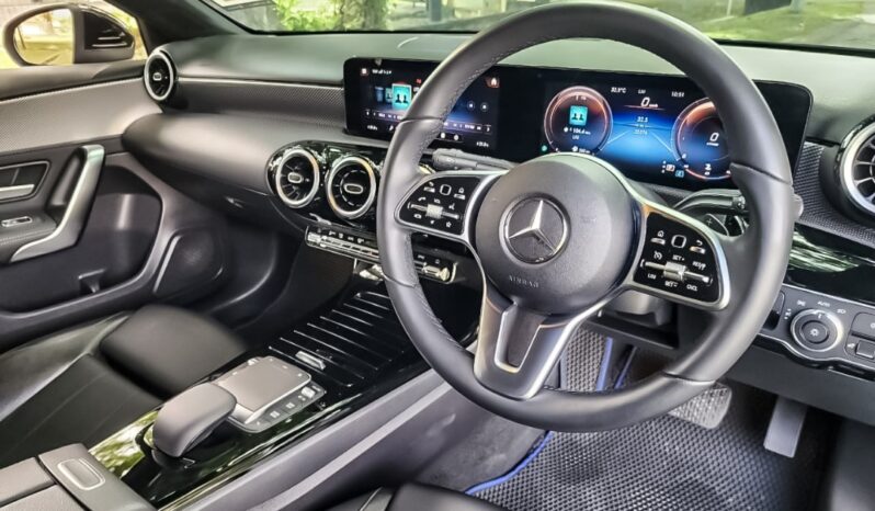 Registered in 2022 MERCEDES-BENZ A200 Sedan Progressive Line (A) V177 Turbo 7 G-DCT, High Spec ! CKD Local Brand By MERCEDES-BENZ MALAYSIA 1 owner! Must Buy! full