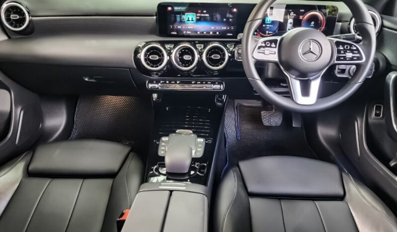 Registered in 2022 MERCEDES-BENZ A200 Sedan Progressive Line (A) V177 Turbo 7 G-DCT, High Spec ! CKD Local Brand By MERCEDES-BENZ MALAYSIA 1 owner! Must Buy! full