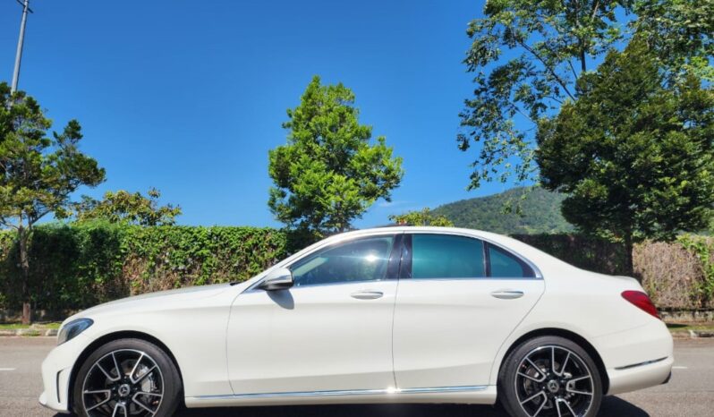 April 2015 MERCEDES-BENZ C250 (A) W205, 7G-TRONIC Original AMG Kits High Spec! CKD Local Brand by MERCEDES C&C Malaysia! 1 owner! Must Buy! full