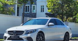 April 2015 MERCEDES-BENZ C250 (A) W205, 7G-TRONIC Original AMG Kits High Spec! CKD Local Brand by MERCEDES C&C Malaysia! 1 owner! Must Buy!