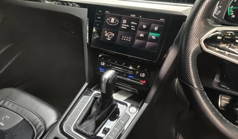 February 2022 VOLKSWAGEN ARTEON 2.0 TSi 4Motion R-LINE (A) High Spec! CKD Local Brand New by Volkswagen Cars Malaysia! 1 Owner! Must Buy! full