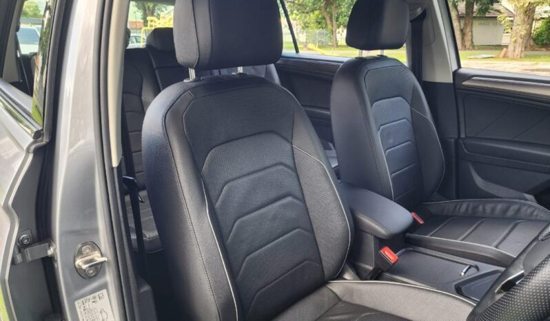March 2023 VOLKSWAGEN TIGUAN 1.4 TSi (A) Allspace Elegance New Facelift CKD local brand New by VOLKSWAGEN MALAYSIA ! full